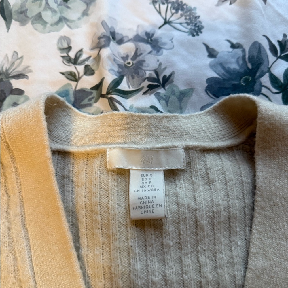H&M Cream Button-Up Cardigan - Picture 3 of 3
